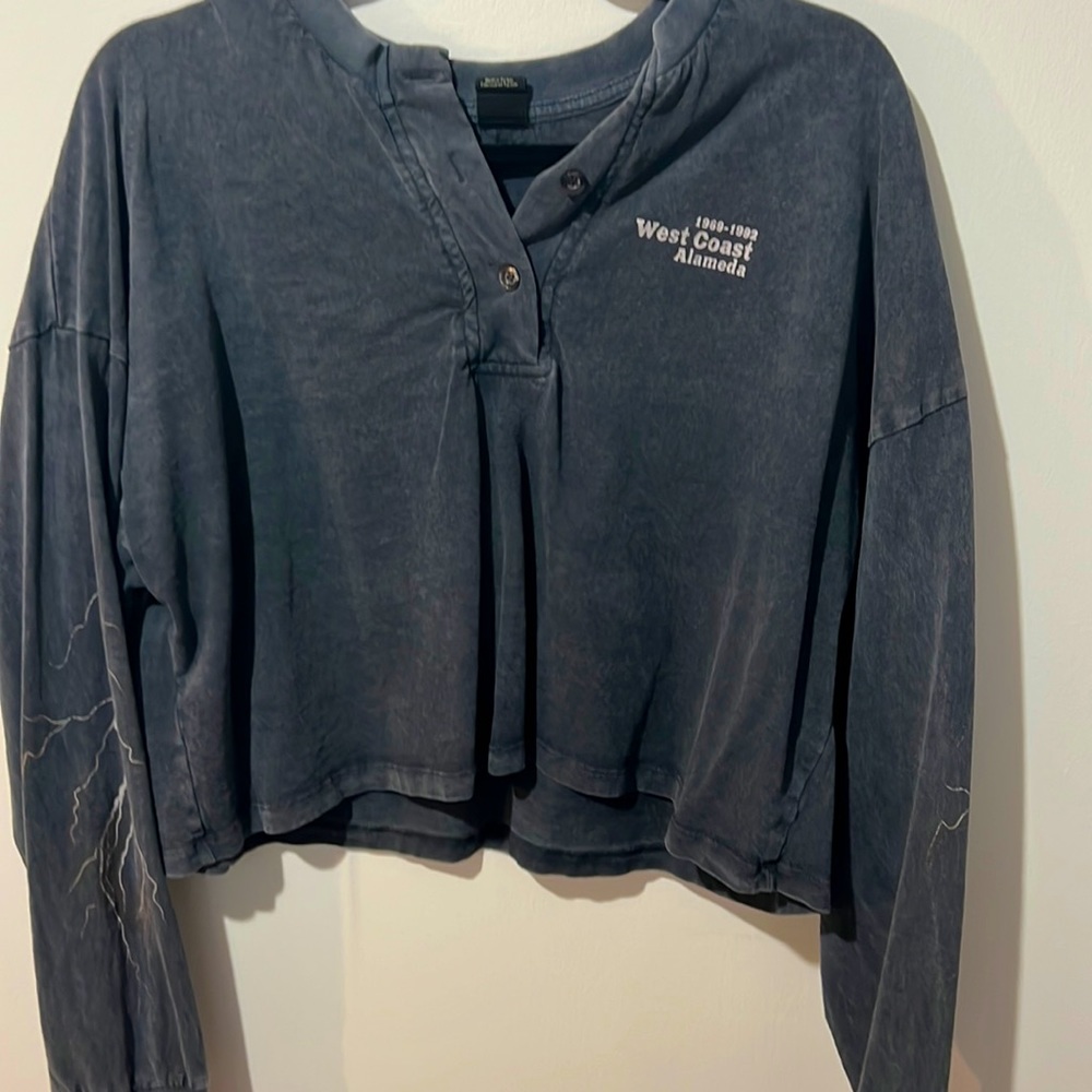 URBAN OUTFITTERS Graphic Long Sleeve